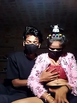 COUPLE-HOTS online show from April 2026 04:26:01 PM