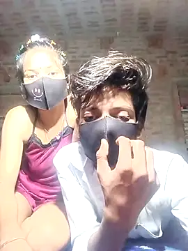 COUPLE-HOTS online show from April 2026 04:23:01 PM