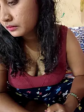 Snapshot of Tridha_2 chatting on April 2026 11:47:02 AM Tridha 2 online show from April 2026 11:47:02 AM