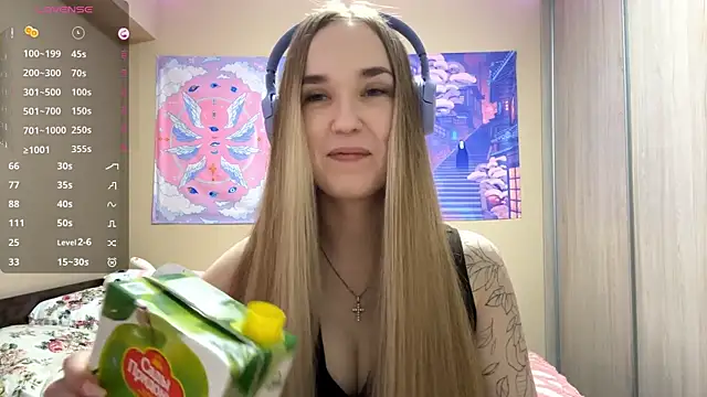 Snapshot of DenitaSpace chatting on March 2026 02:17:01 PM DenitaSpace online show from March 2026 02:17:01 PM