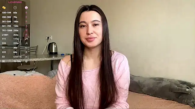 Snapshot of AureaMaggi chatting on March 2026 04:57:02 AM AureaMaggi online show from March 2026 04:57:02 AM