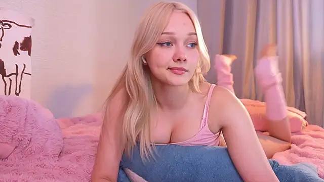 Snapshot of Dallass_ss chatting on May 2026 04:45:02 PM Dallass ss online show from May 2026 04:45:02 PM