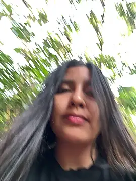 HaileyBiieber online show from April 2026 10:22:02 PM