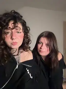 Snapshot of milou_xtx chatting on April 2026 07:44:02 PM milou xtx online show from April 2026 07:44:02 PM