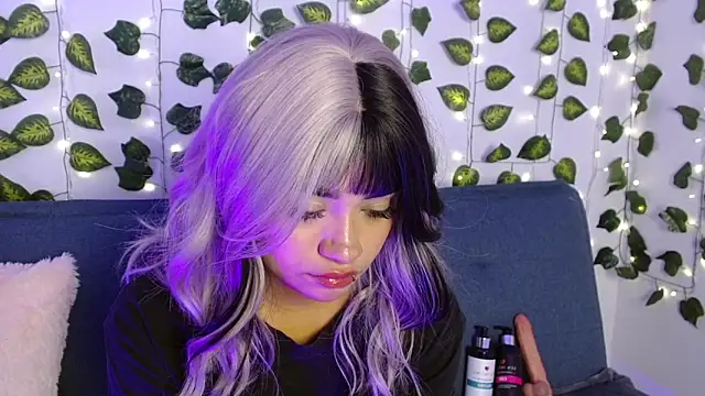 angie boo1 online show from March 2026 10:09:01 PM