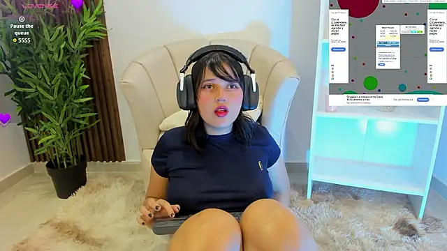 Snapshot of mia_jonnes18 chatting on March 2026 05:35:01 PM mia jonnes18 online show from March 2026 05:35:01 PM