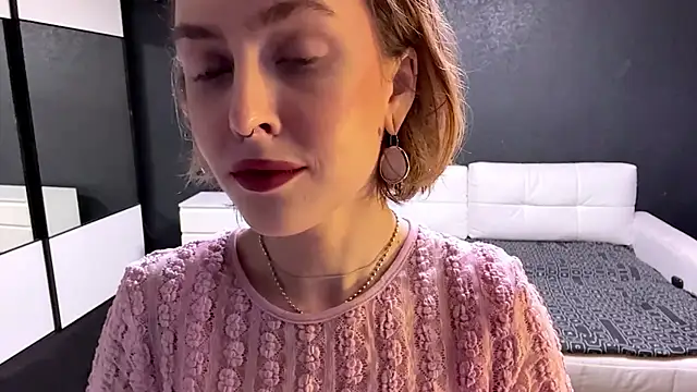 Snapshot of Xylarise chatting on April 2026 07:06:02 AM Xylarise online show from April 2026 07:06:02 AM