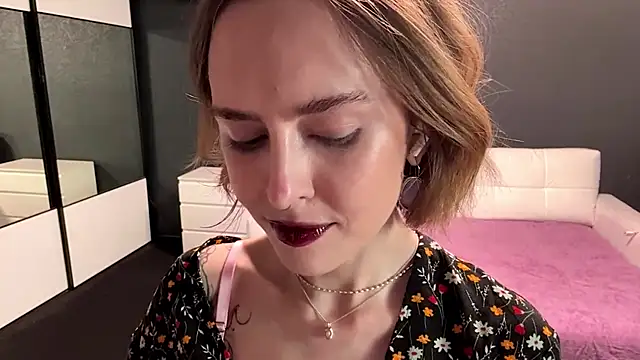 Snapshot of Xylarise chatting on April 2026 07:41:01 AM Xylarise online show from April 2026 07:41:01 AM