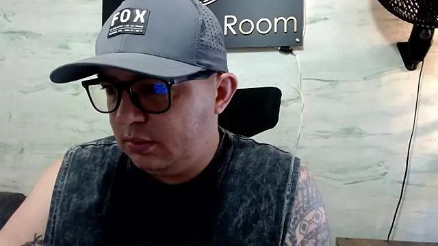 maximo daddy online show from May 2026 12:11:02 PM