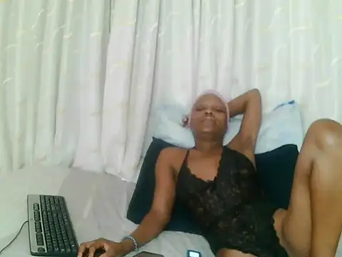 Snapshot of SexySlimMelanin7 chatting on April 2026 08:17:01 PM SexySlimMelanin7 online show from April 2026 08:17:01 PM