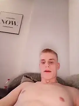 matthi898 online show from April 2026 02:00:02 PM