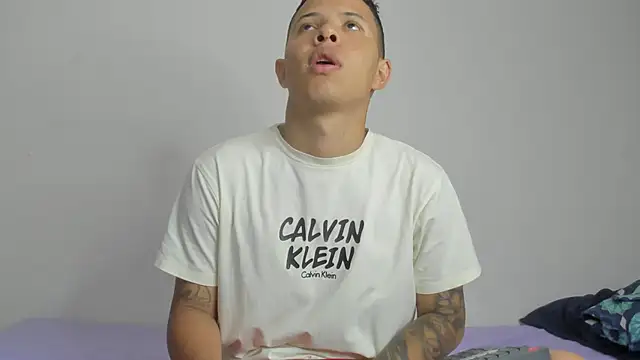 LatinsGuys2026 online show from April 2026 12:43:01 PM