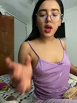 Snapshot of valvam_ chatting on March 2026 06:06:02 AM valvam online show from March 2026 06:06:02 AM