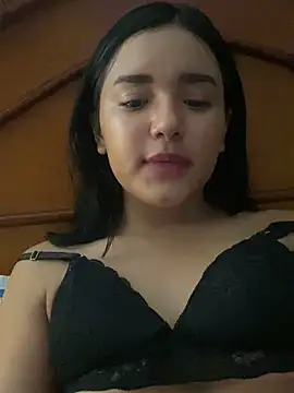 Snapshot of valvam_ chatting on April 2026 08:40:01 AM valvam online show from April 2026 08:40:01 AM