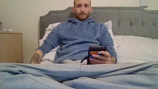 feetlovrr94 online show from April 2026 11:40:01 AM