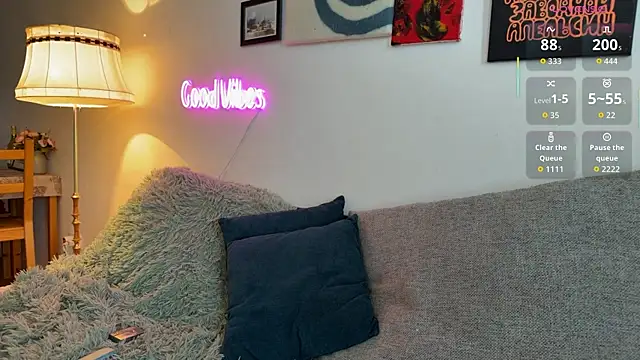 Snapshot of AurikTrix chatting on April 2026 09:51:02 AM AurikTrix online show from April 2026 09:51:02 AM