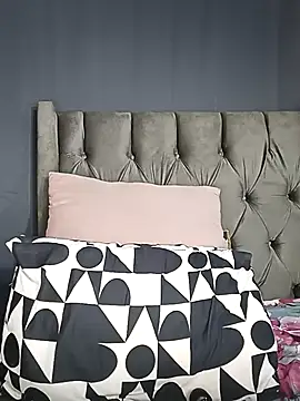 Snapshot of Cybil_Hearts chatting on April 2026 03:50:02 AM Cybil Hearts online show from April 2026 03:50:02 AM