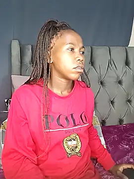 Snapshot of Cybil_Hearts chatting on April 2026 02:39:01 AM Cybil Hearts online show from April 2026 02:39:01 AM