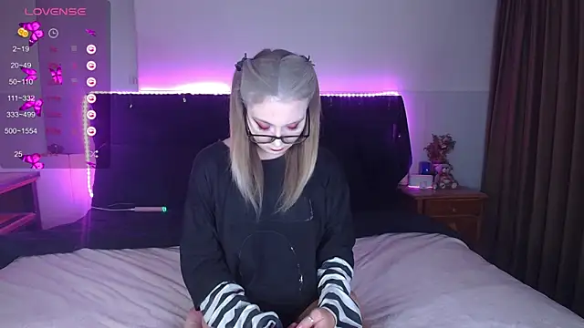 Snapshot of ammyska chatting on March 2026 03:28:02 AM ammyska online show from March 2026 03:28:02 AM