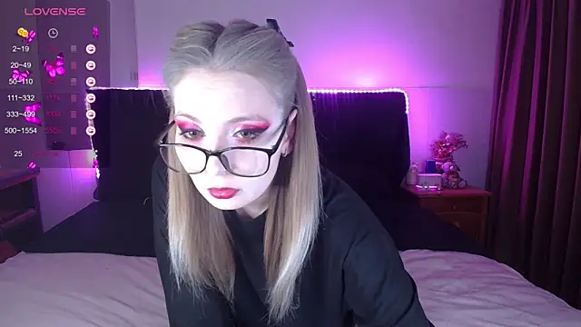 Snapshot of ammyska chatting on April 2026 04:12:01 AM ammyska online show from April 2026 04:12:01 AM