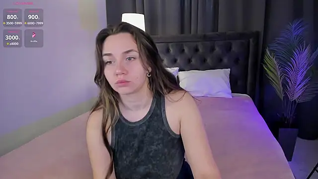 Snapshot of Domirelle chatting on May 2026 04:08:02 AM Domirelle online show from May 2026 04:08:02 AM
