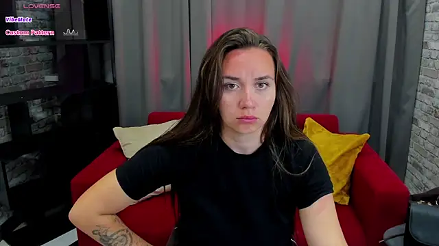 Snapshot of Domirelle chatting on June 2026 04:02:02 AM Domirelle online show from June 2026 04:02:02 AM