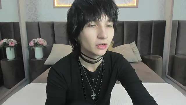 Snapshot of AdonBev chatting on June 2026 05:30:01 AM AdonBev online show from June 2026 05:30:01 AM