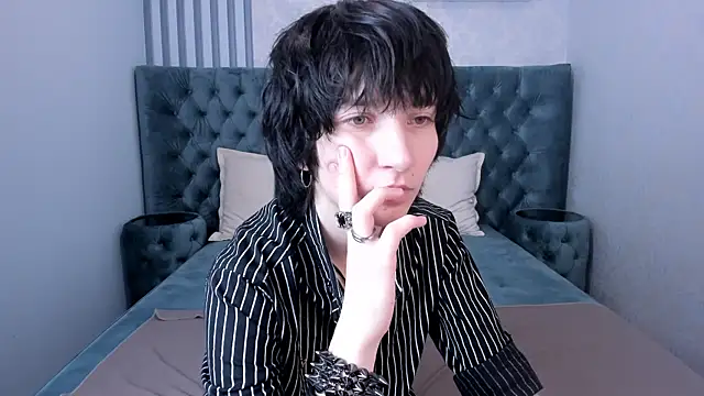 Snapshot of AdonBev chatting on June 2026 05:45:02 AM AdonBev online show from June 2026 05:45:02 AM