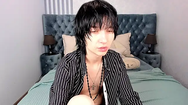 Snapshot of AdonBev chatting on June 2026 05:41:02 AM AdonBev online show from June 2026 05:41:02 AM