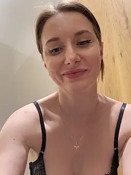 FReyja 44 online show from April 2026 10:57:02 AM