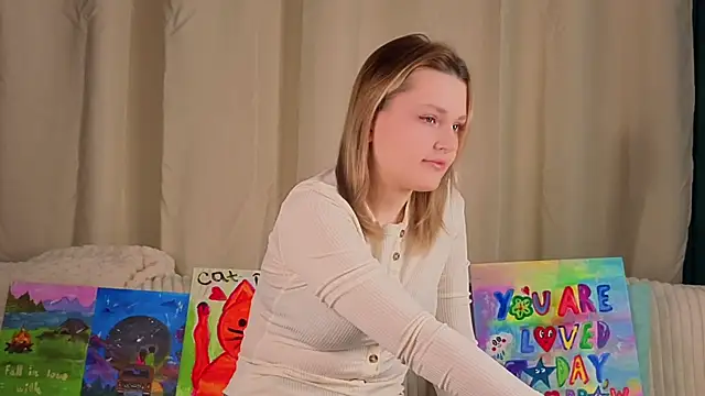 Snapshot of LorriMonz chatting on April 2026 01:16:01 AM LorriMonz online show from April 2026 01:16:01 AM