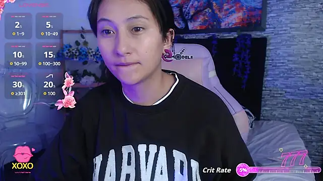 Snapshot of eyes_moonn chatting on May 2026 12:25:02 PM eyes moonn online show from May 2026 12:25:02 PM