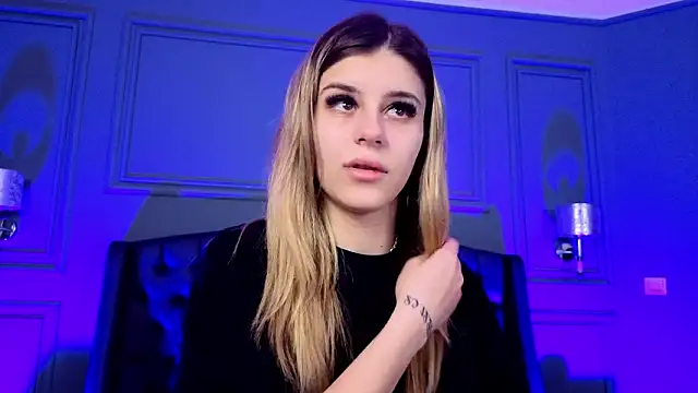 Sierra Russo online show from March 2026 04:13:02 AM