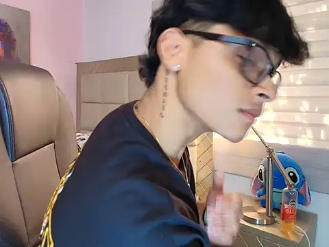 mathias oberlin online show from March 2026 07:47:02 PM