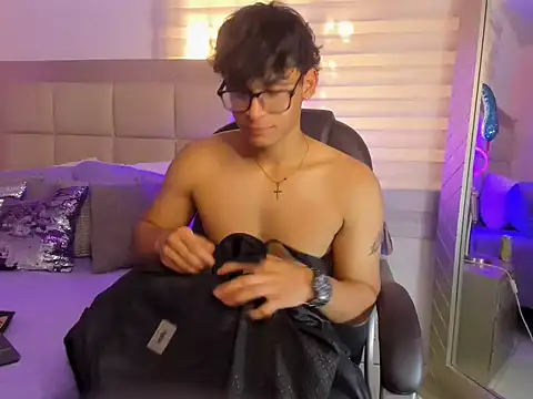 mathias oberlin online show from April 2026 07:30:01 PM