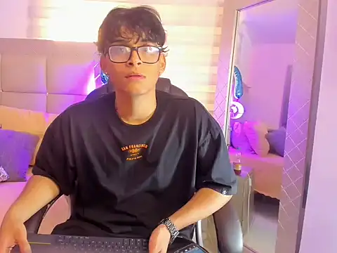 mathias oberlin online show from April 2026 07:21:02 PM