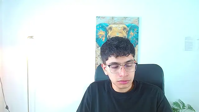 Snapshot of maax_18 chatting on March 2026 01:44:02 PM maax 18 online show from March 2026 01:44:02 PM