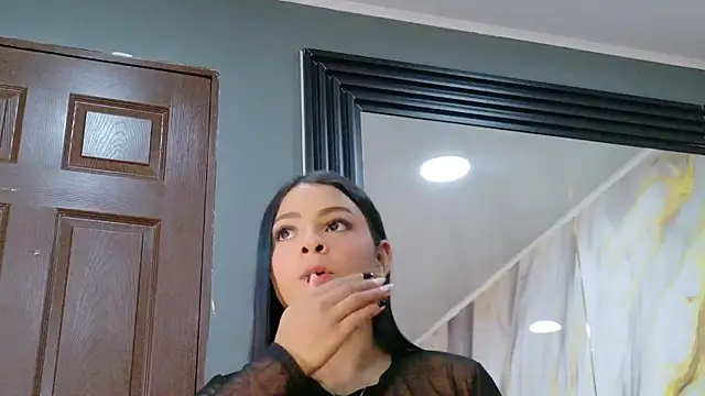 Snapshot of LindaFrancoo chatting on May 2026 02:47:02 PM LindaFrancoo online show from May 2026 02:47:02 PM