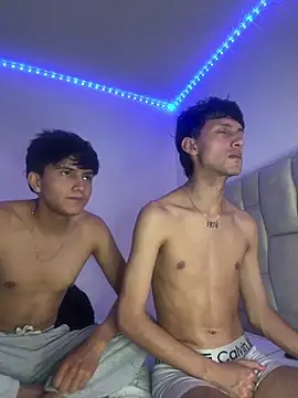 Snapshot of LYAN_DYLAN chatting on March 2026 10:16:01 PM LYAN DYLAN online show from March 2026 10:16:01 PM