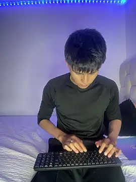 Snapshot of LYAN_DYLAN chatting on March 2026 10:15:01 PM LYAN DYLAN online show from March 2026 10:15:01 PM