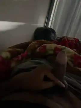 Snapshot of devlove352 chatting on April 2026 09:35:01 PM devlove352 online show from April 2026 09:35:01 PM