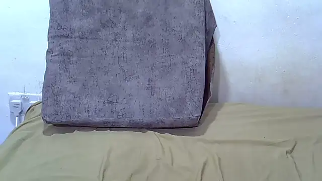 Snapshot of Sexxy_Peach chatting on April 2026 12:11:02 AM Sexxy Peach online show from April 2026 12:11:02 AM