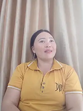 Snapshot of Lily_Daisy chatting on April 2026 02:53:02 AM Lily Daisy online show from April 2026 02:53:02 AM