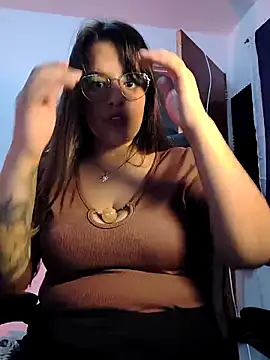 Snapshot of Ivvy_Bloom chatting on April 2026 02:20:02 AM Ivvy Bloom online show from April 2026 02:20:02 AM