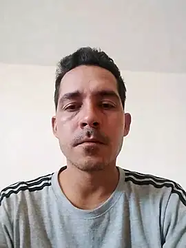 Gabriel leon33 online show from April 2026 02:33:01 PM