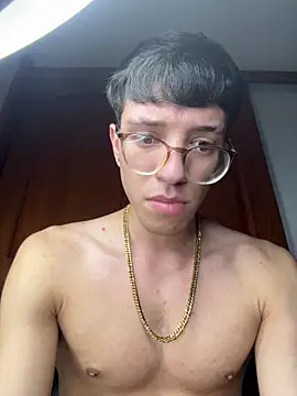 Snapshot of ArthurDaviess chatting on March 2026 08:26:33 AM ArthurDaviess online show from March 2026 08:26:33 AM