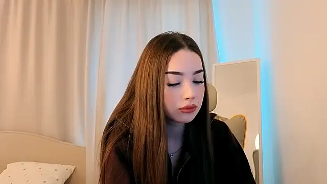 Snapshot of noonespyed chatting on April 2026 04:45:01 AM noonespyed online show from April 2026 04:45:01 AM