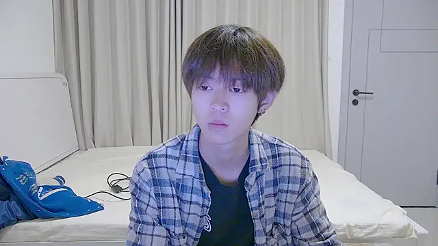 buding-001 online show from April 2026 12:58:02 PM