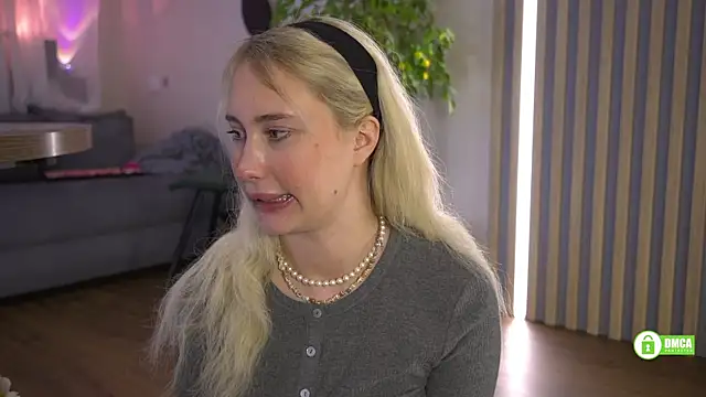  Kateline  online show from March 2026 04:12:02 PM