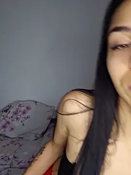 Snapshot of Crissdesire chatting on April 2026 11:48:02 AM Crissdesire online show from April 2026 11:48:02 AM